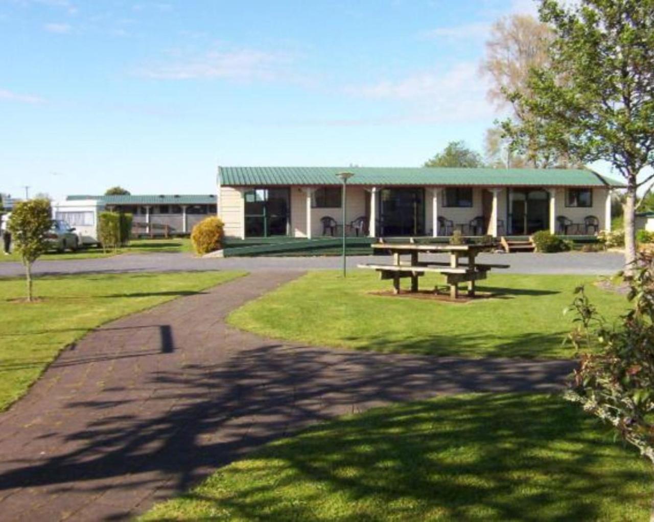 Otorohanga Kiwi Holiday Park Екстериор снимка